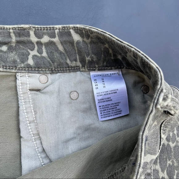 green camo skirt American Eagle Hi-Rise Mini Size 16  new without tags. - Picture 4 of 7